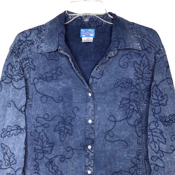 Cre8ions Vintage Denim Chambray Embroider Button Down Top Large Fall Autumn - Picture 3 of 11